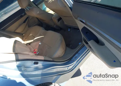 2006 Honda Civic Hybrid from USA, damaged, VIN JHMFA36256S004624